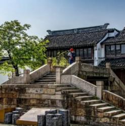多彩梦想绽放乡村文艺小院